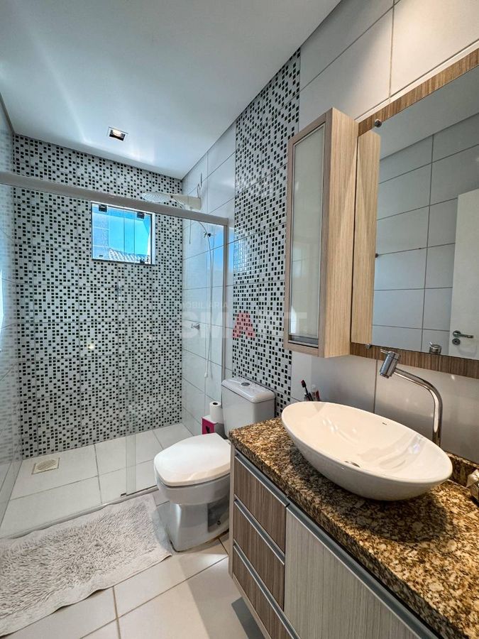 Casa na Ilha da Figueira com Suíte + 02 Dormitórios, Piscina e Área de Festa