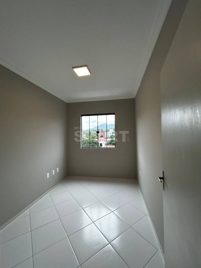 Apartamento 1 Suite e 2 Quartos no Bairro Nova Brasilia