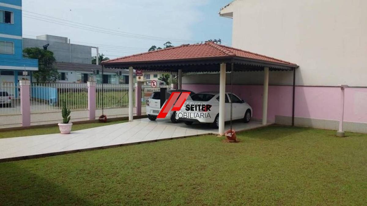 Casa a venda com 3 dormitórios em Santo amaro da imperatriz
