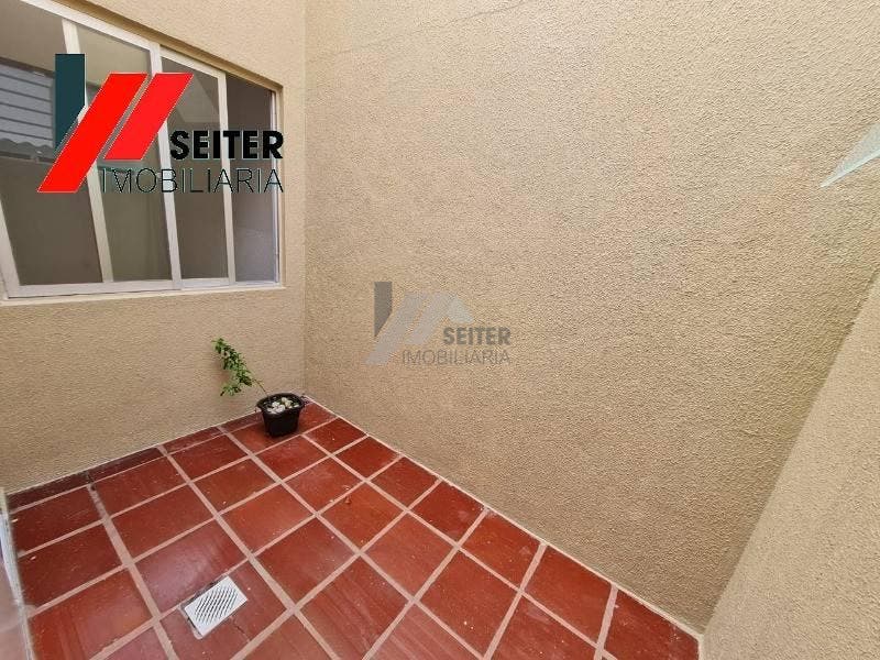Casa 3 dormitorios para locação trindade