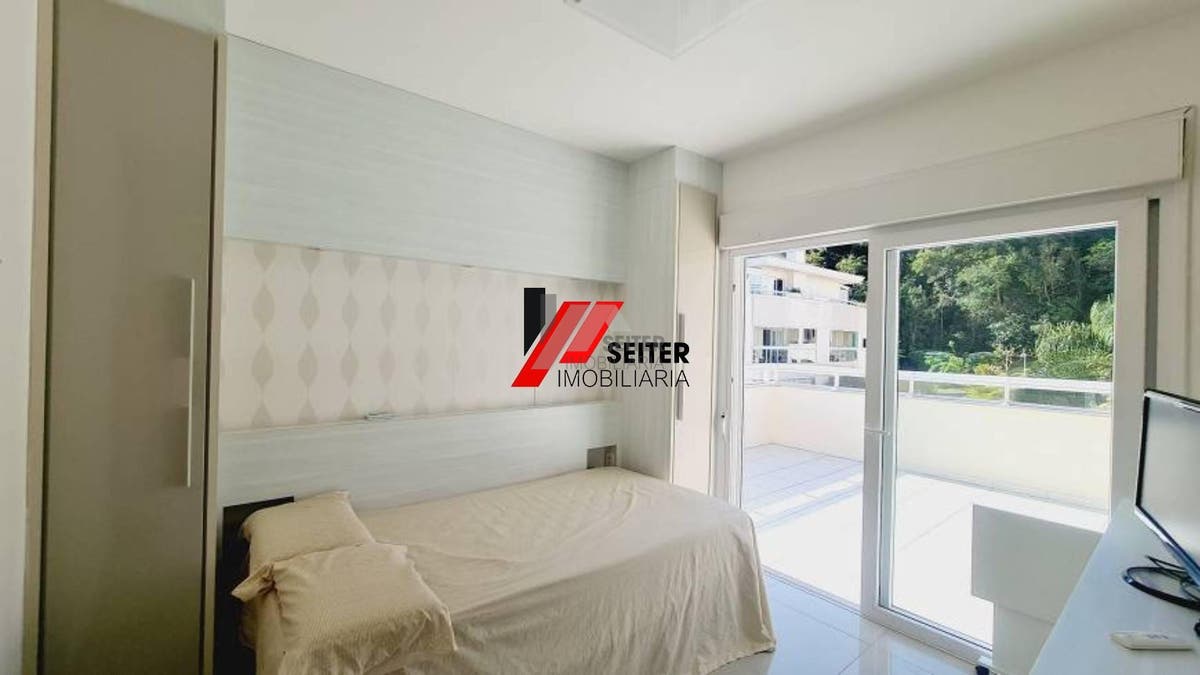 Cobertura 3 suites a venda Itacorubi Florianópolis Zena Becker