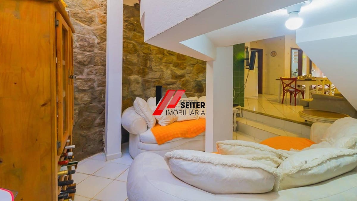 Casa a venda Trindade Florianopolis