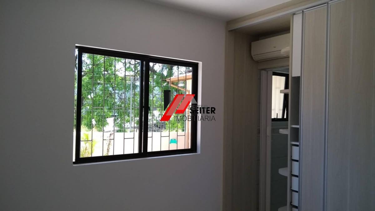 Casa com 4 dormitórios sendo 2 suíte à venda no bairro Pantanal