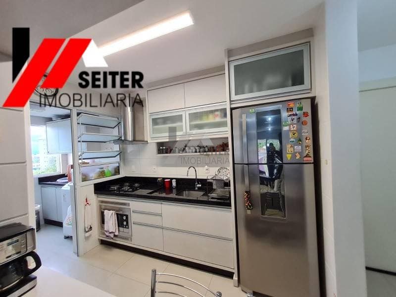 Apartamento a venda de 3 dormitorios Itacorubi Florianopolis