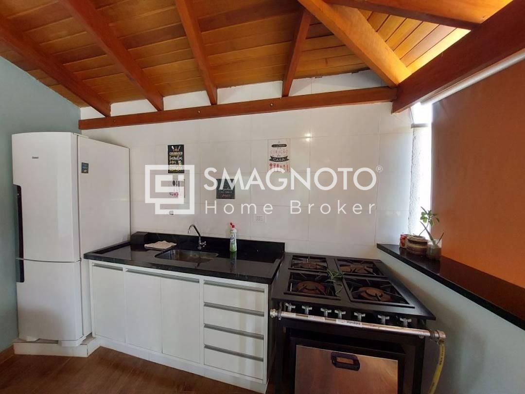 Vendo Sobrado no condomínio Aguas de São Pedro 3 suítes, piscina e excelente nível de acabamento!