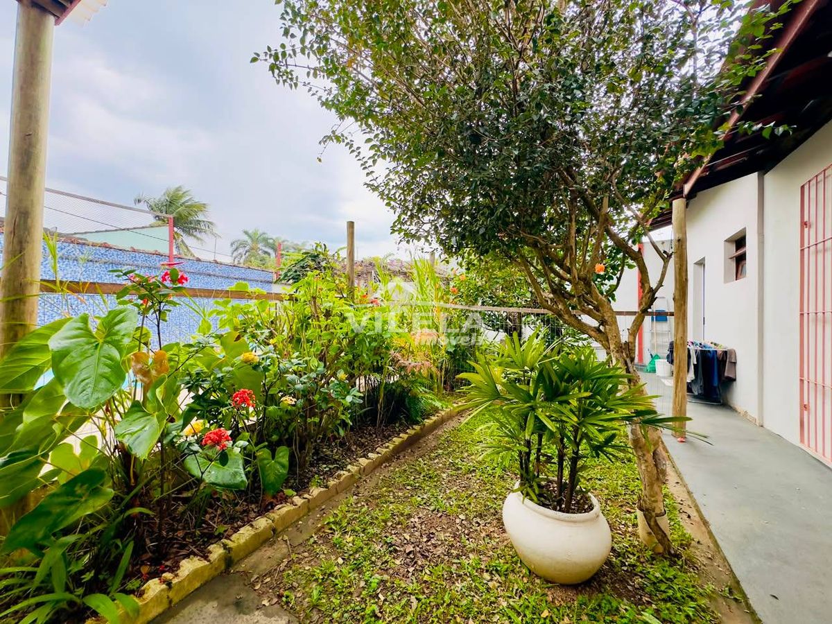 Casa Térrea-Bairro Jardim Britânia-Caraguatatuba-Sp