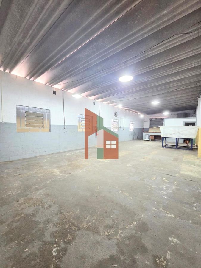 Depósito-Galpão, 250 m² - Foto 1