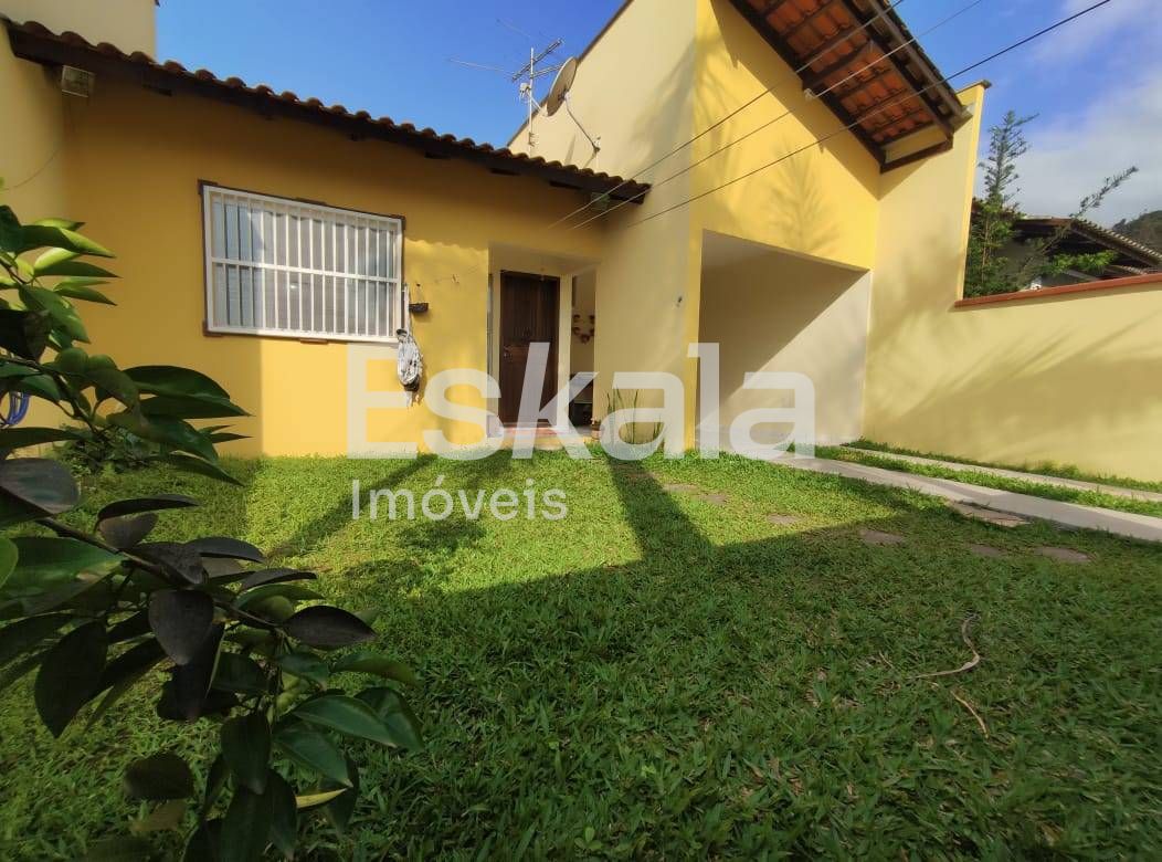 Casa semi-mobiliada com 01 suíte + 01 quarto ilha da figueira - guaramirim