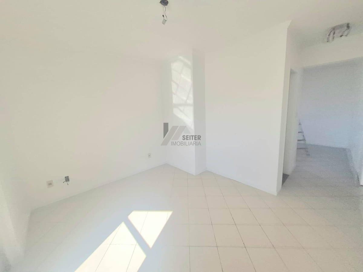 Apartamento de 5 quartos sendo 2 suites para alugar na trindade florianopolis