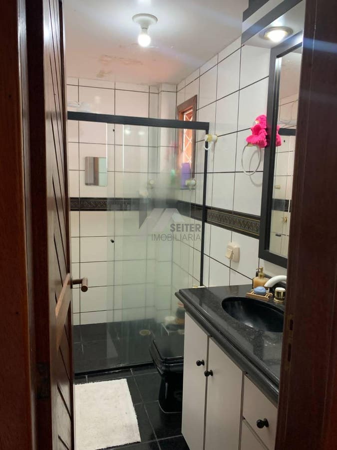 Casa com 5 quartos, Córrego Grande - Florianópolis