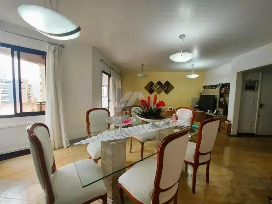Apartamento com 3 quartos, Centro - Florianópolis