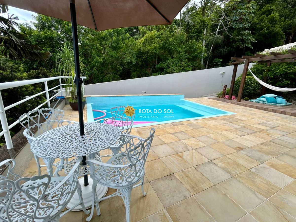 Casa de praia com piscina 5 quartos à venda Praia Centro Bombinhas SC - 9