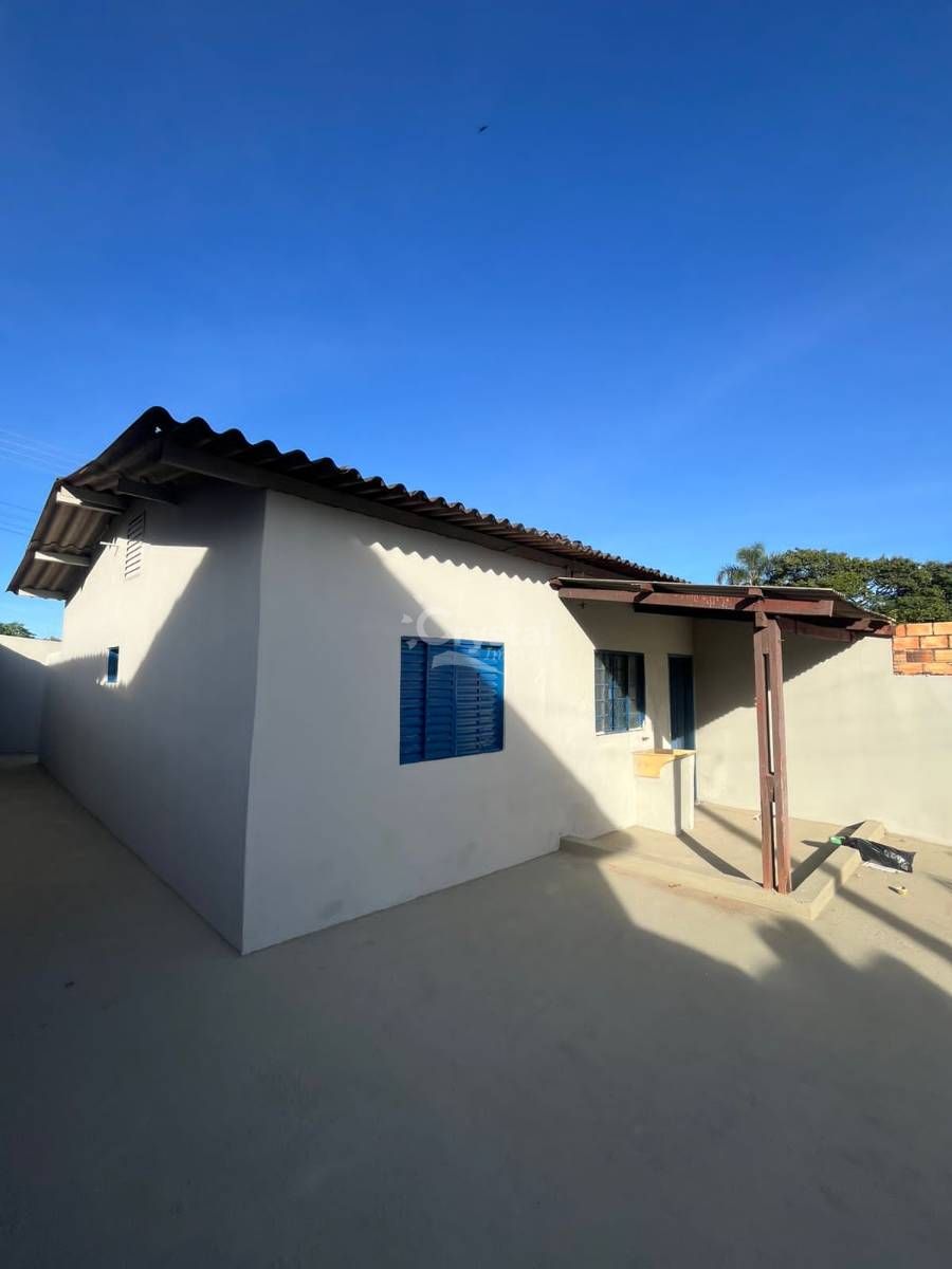 Casa à Venda com 2 Quartos e Entrada para Carro em Jardim Califórnia - Avaré. Foto 2