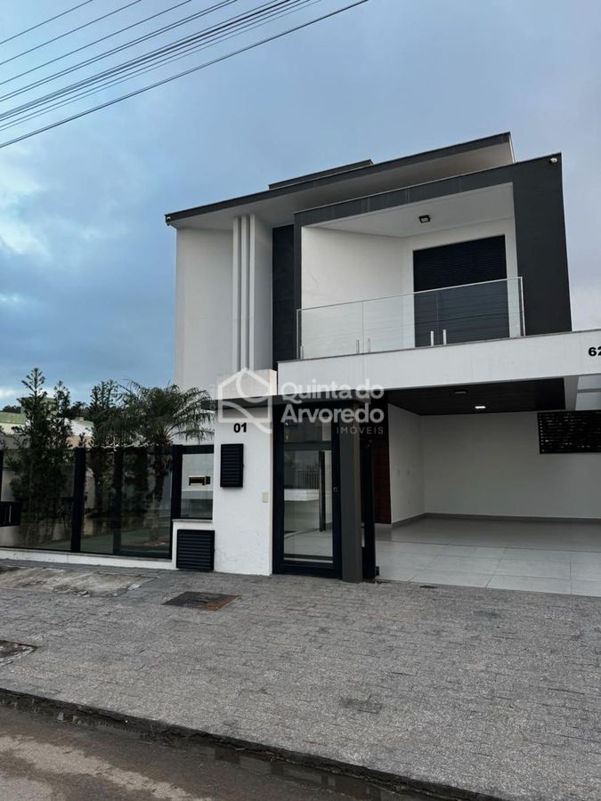 Casa Praia de Palmas - Casa em Praia de Palmas, Governador Celso Ramos - à venda - Quinta do Arvoredo Imóveis