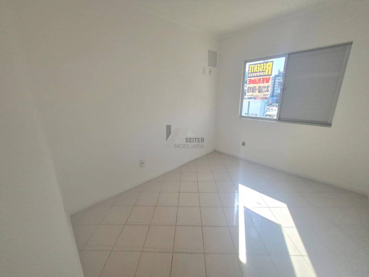 Apartamento de 5 quartos sendo 2 suites para alugar na trindade florianopolis