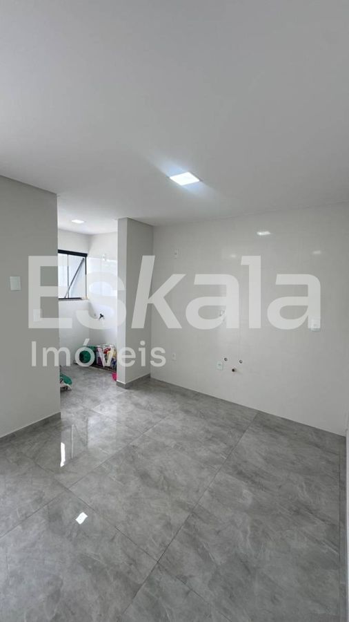 Sobrado Com 01 Suíte + 02 Quartos Com Piscina Três Rios Do Sul - Jaraguá Do Sul