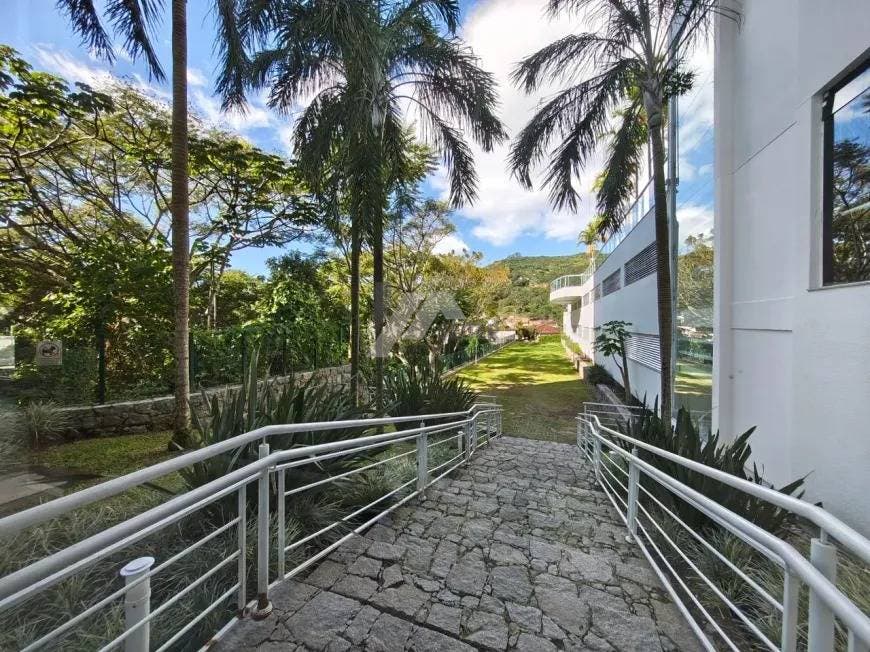 Apartamento com 3 quartos Pantanal Florianópolis