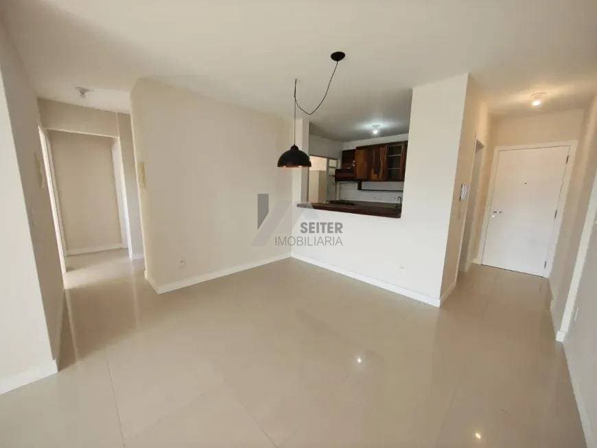 Apartamento com 3 quartos Pantanal Florianópolis