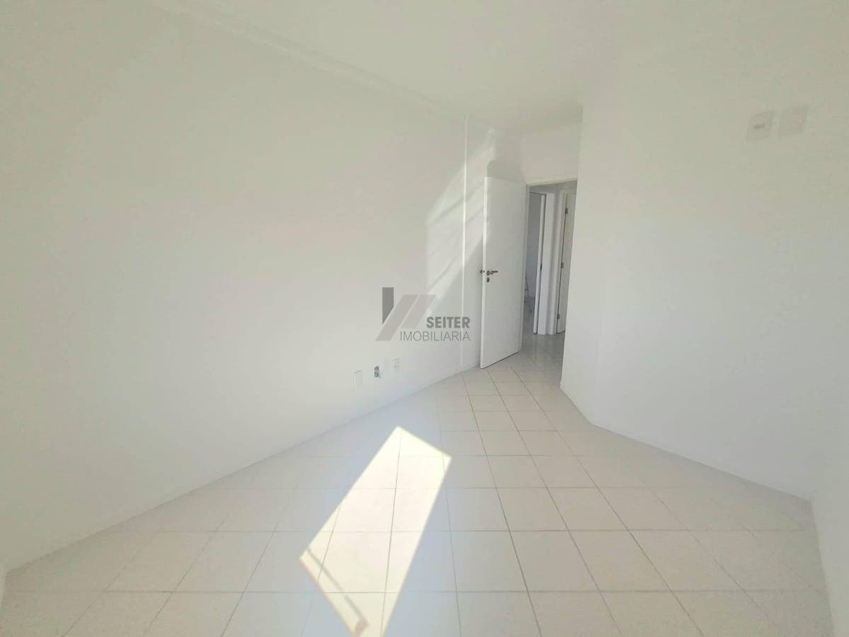 Apartamento de 5 quartos sendo 2 suites para alugar na trindade florianopolis