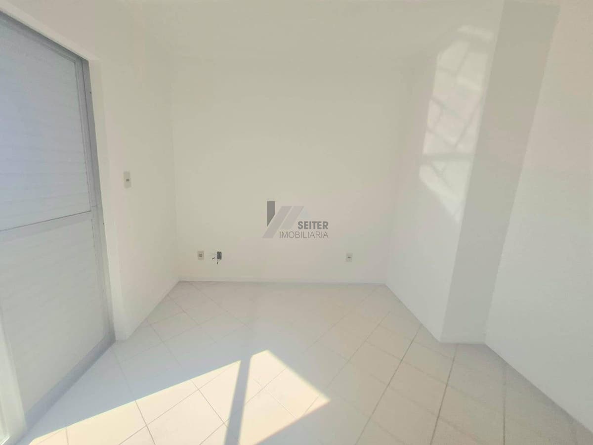 Apartamento de 5 quartos sendo 2 suites para alugar na trindade florianopolis