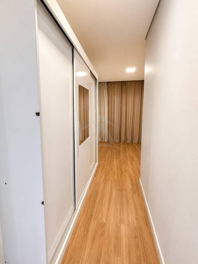 Sobrado, 3 quartos sendo 1 suíte, bal volta mundo i