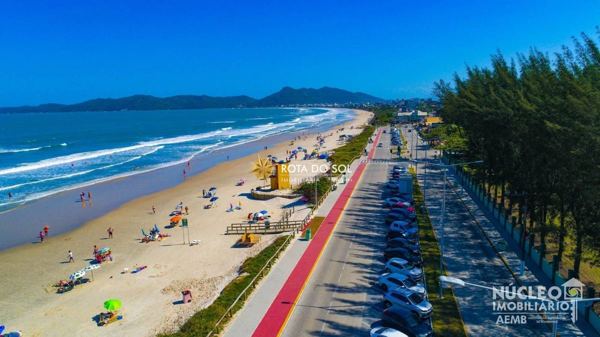 Costa Amalfitana Apartamento 2 suítes vista mar à venda Praia Mariscal Bombinhas SC