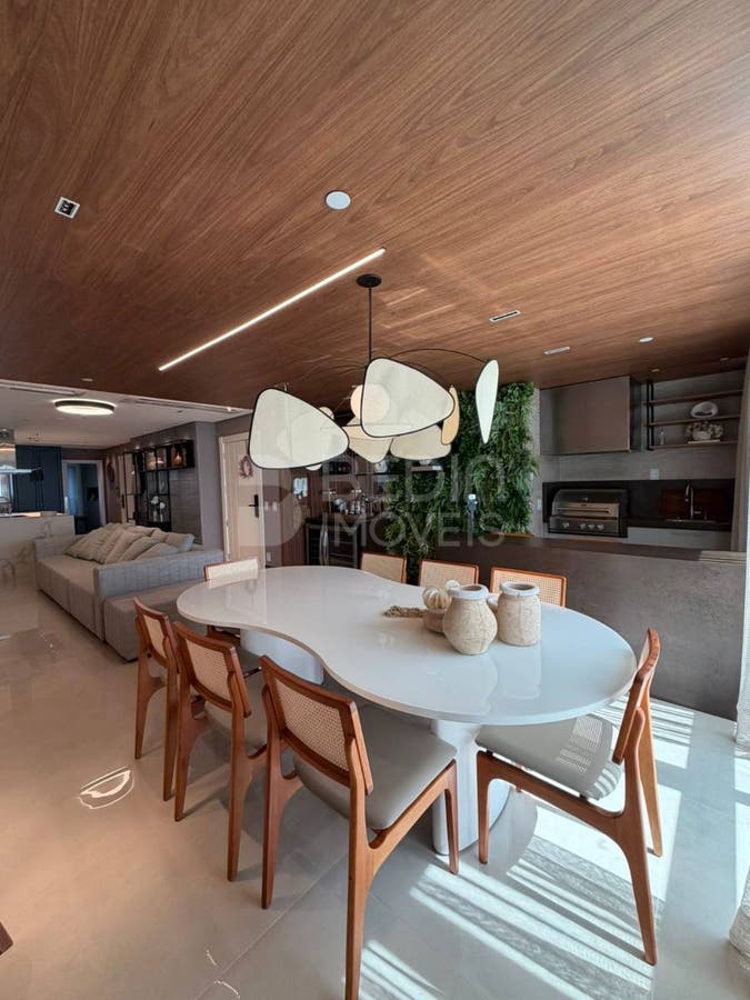Apartamento de 4 quartos, 196m² no bairro Centro, em Balneário Camboriú | Eu Corretor