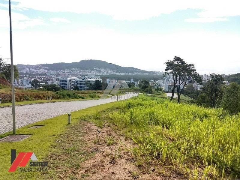 Terreno a venda no bairro Itacorubi com localização previlegiada - foto 9
