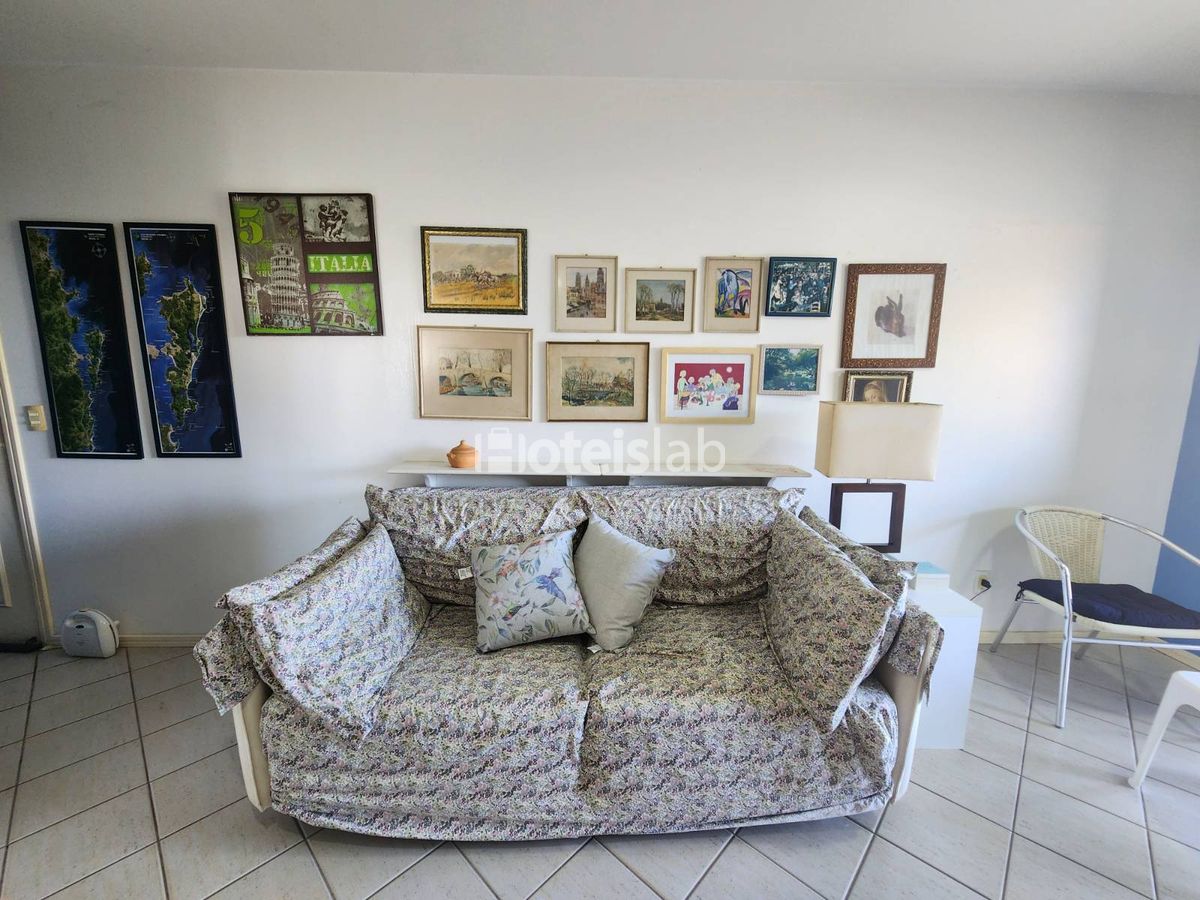 Lindo apto de 2 quartos com piscina a 300m da praia