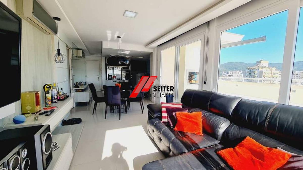 Cobertura 3 suites a venda Itacorubi Florianópolis Zena Becker