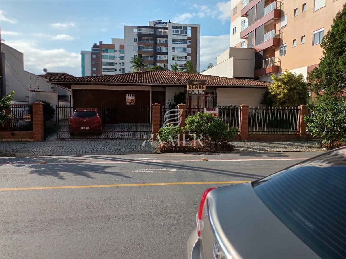 Casa com 3 quartos, Santo Antônio - Joinville