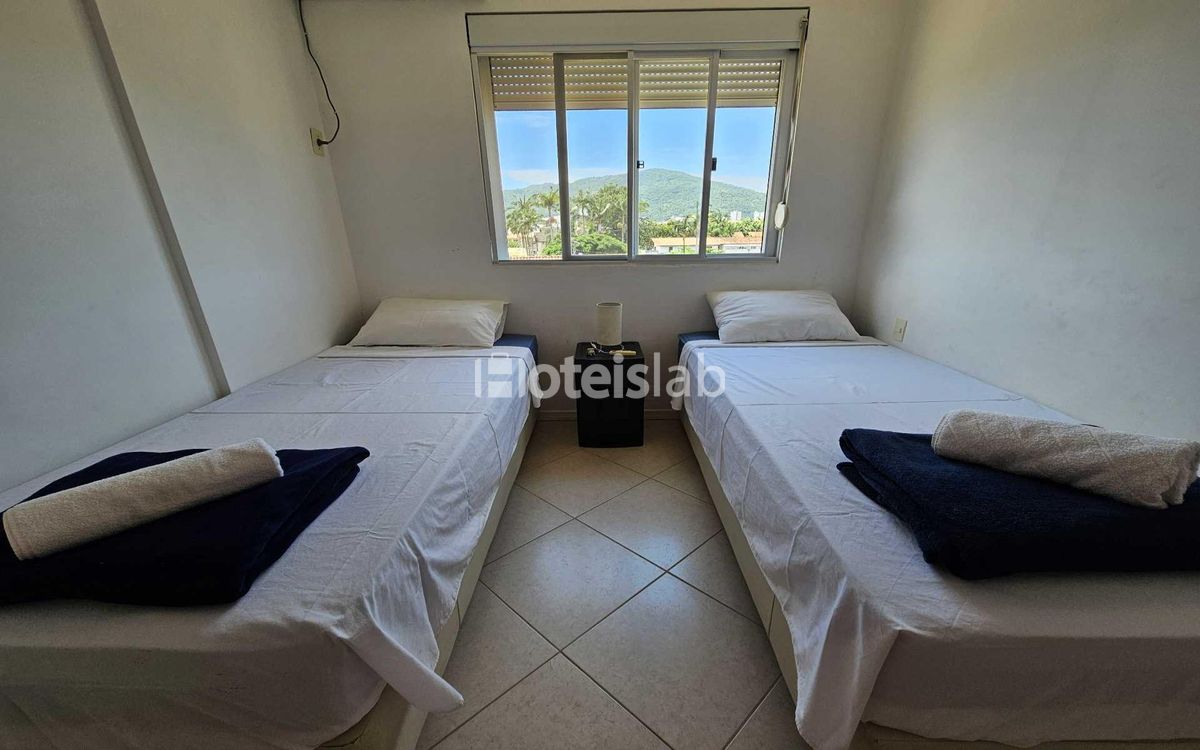 Lindo apartamento de 2 quartos a 150 metros da praia