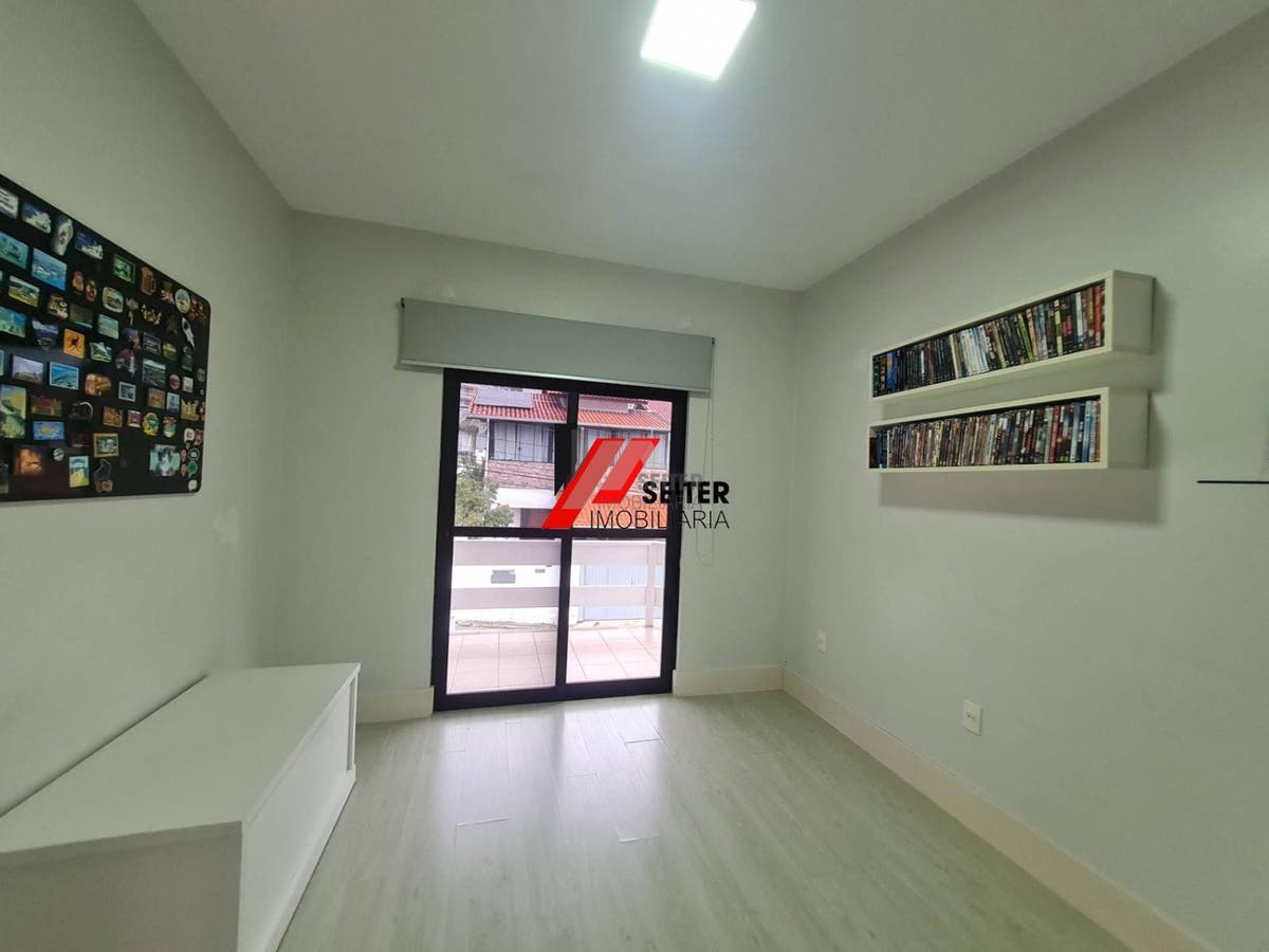 Casa de 4 dormitorios a venda Saco dos Limoes regiao central e proximo a UFSC