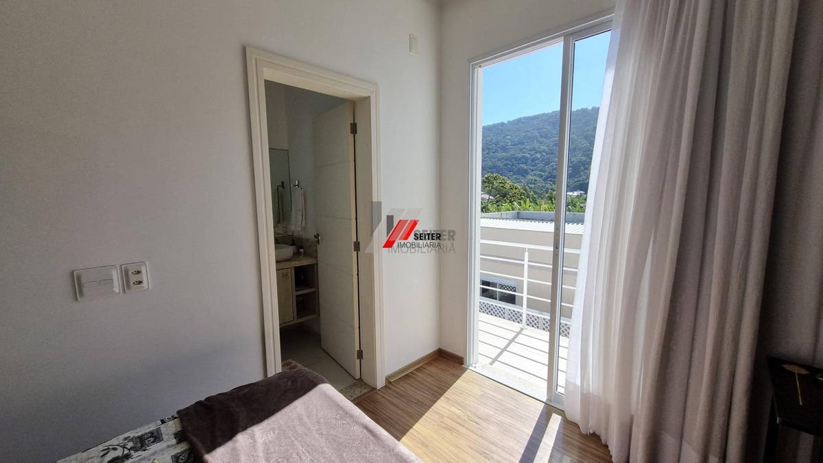 Casa de 3 suites a venda Lagoa da Conceiçao Florianopolis com 352 metros de area util