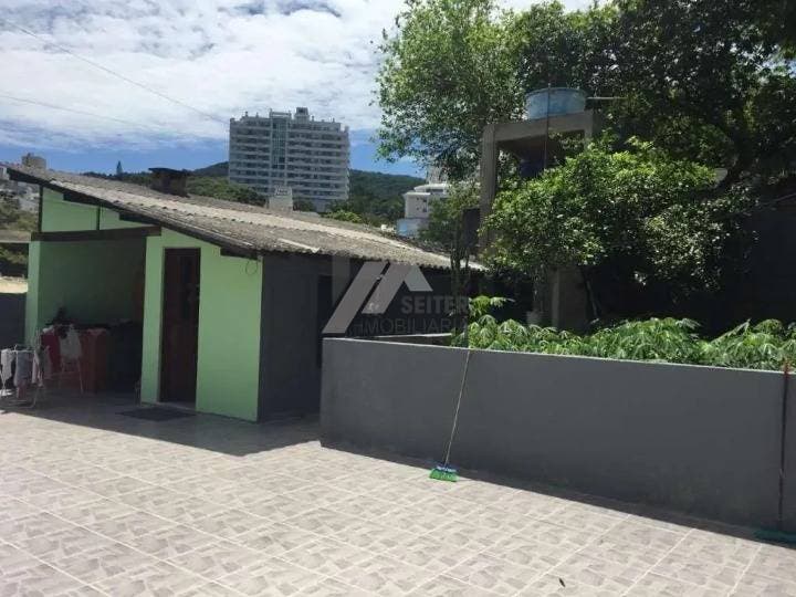 Casa 3 dormitórios com suite à venda Itacorubi Florianópolis