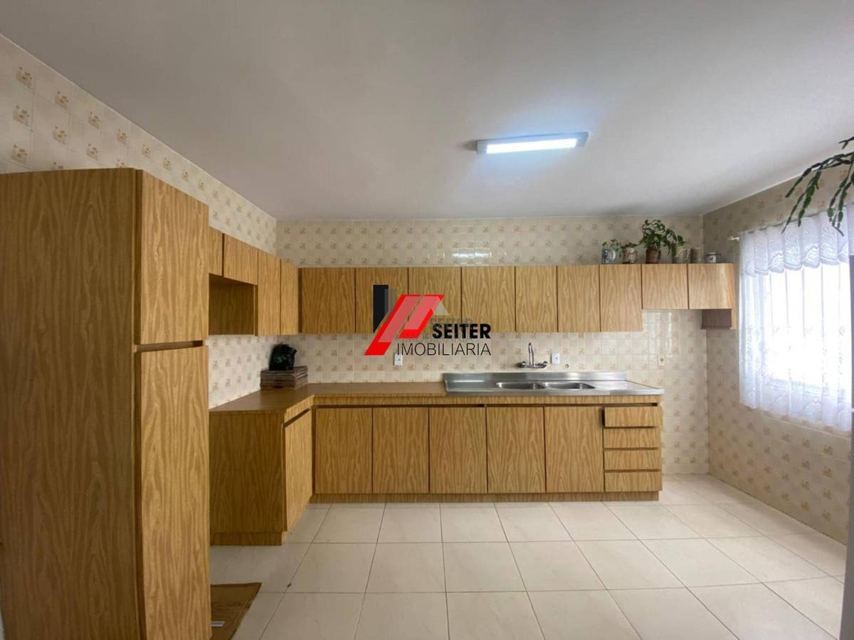 Apartamento com 3 dormitórios à venda no centro de Florianópolis