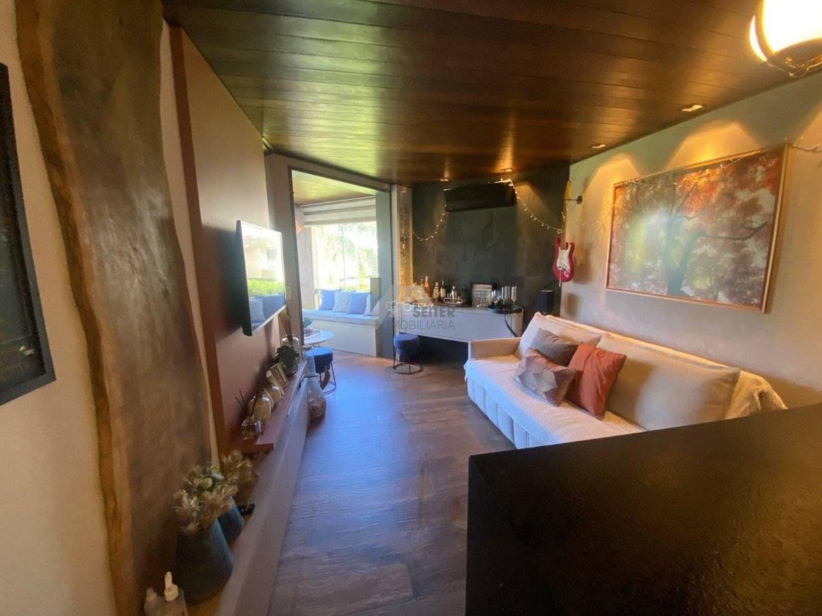 Apartamento de 1 dormitório em condomínio no Canto da Lagoa
