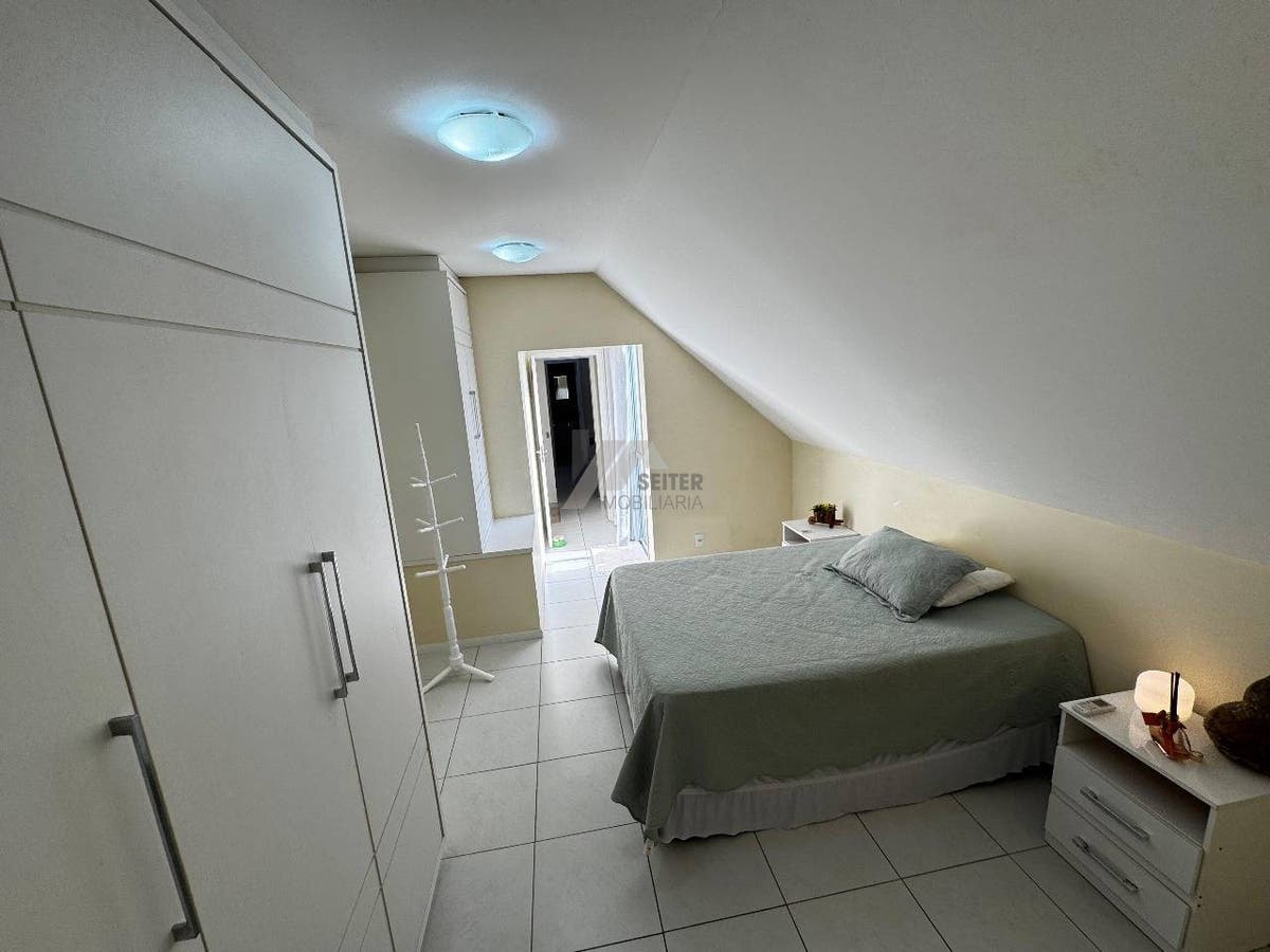 Cobertura 3 suites alugar Trindade florianopolis