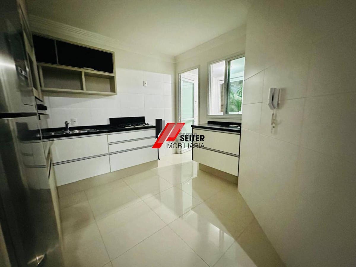Apartamento de 4 dormitorios com suite para alugar Tom Jobim Itacorubi