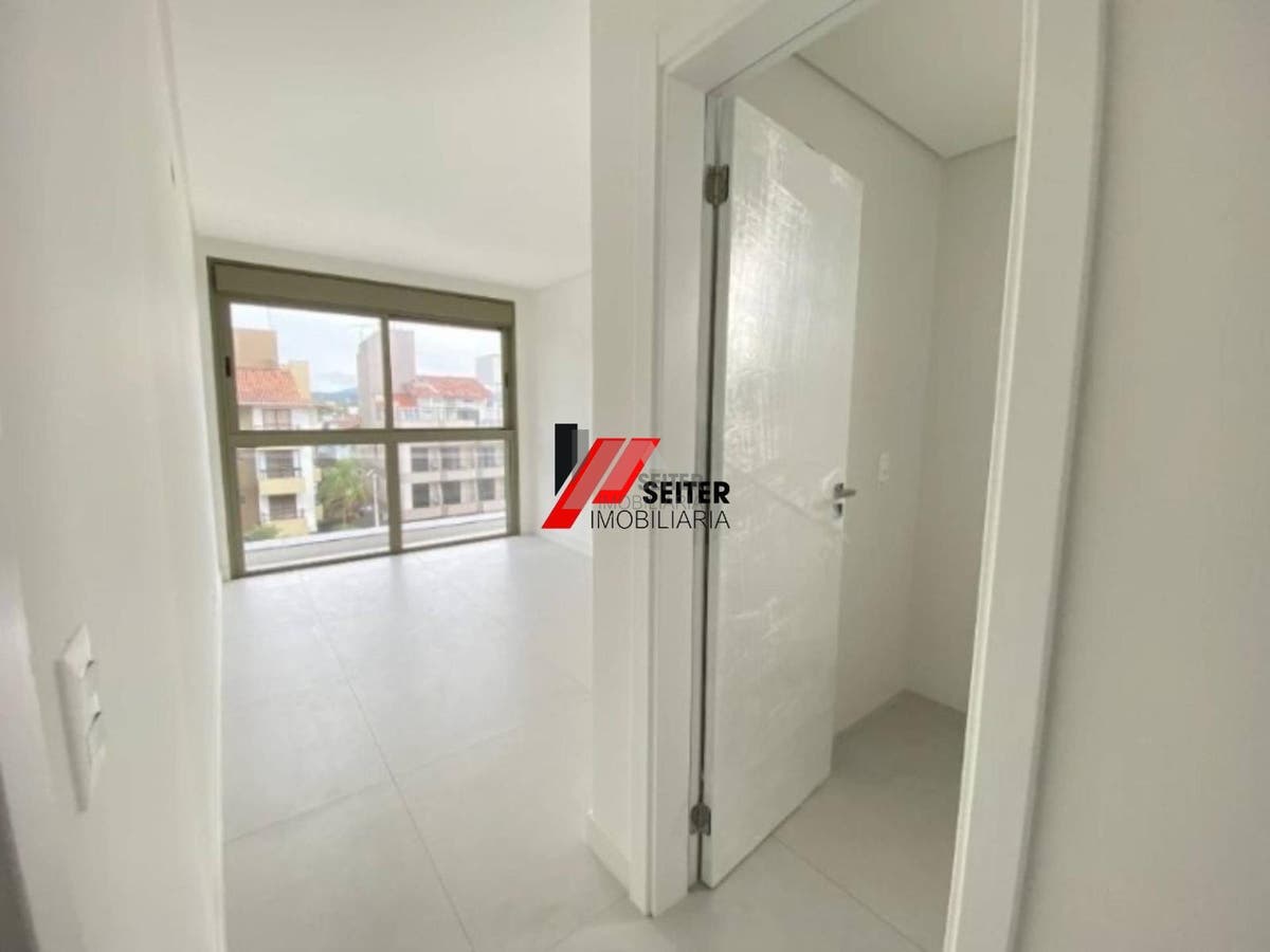 Apartamento a venda com 2 dormitórios em jurere florianópolis
