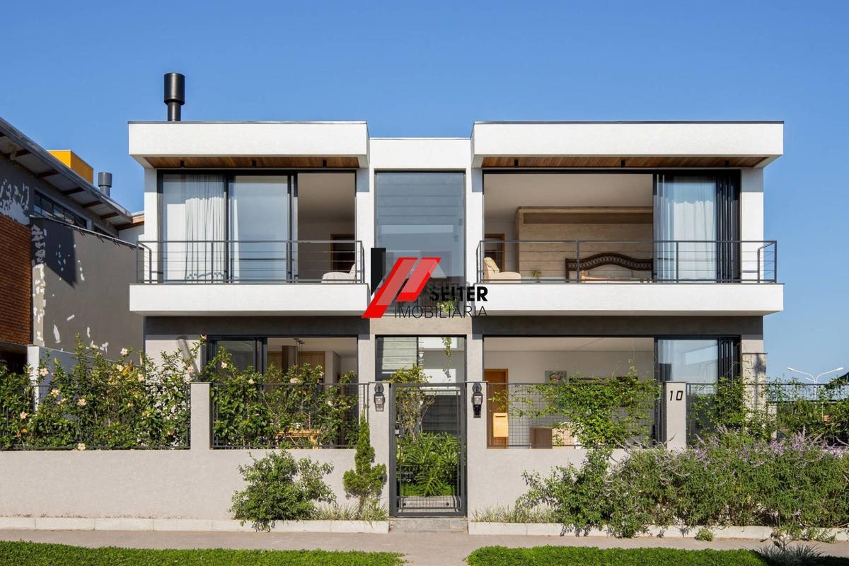 Casa à venda com 4 dormitórios no Campeche Florianópolis