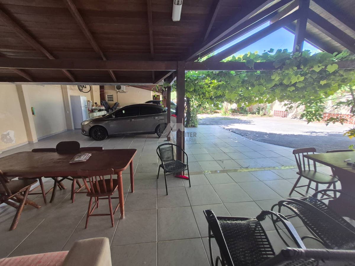 Casa a venda na Trindade com 5 dormitórios Florianópolis