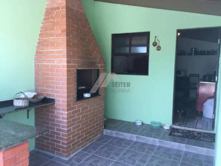 Casa 3 dormitórios com suite à venda Itacorubi Florianópolis