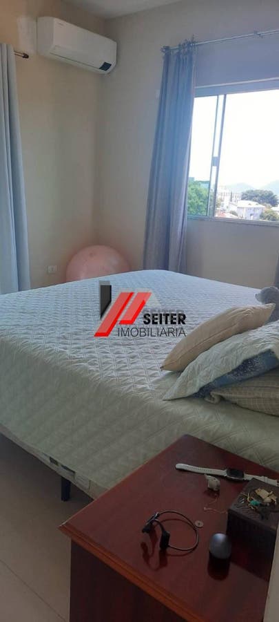 Casa a venda com 4 quartos sendo 4 suítes, 5 banheiros e 5 vagas de garagem, com area total de 279m²