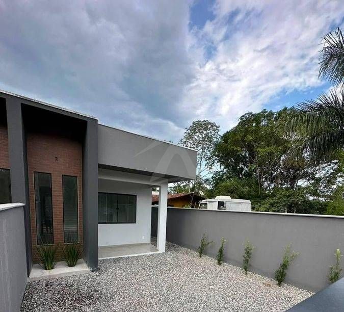 Casa, 2 quartos sendo 1 suíte, bal itamar