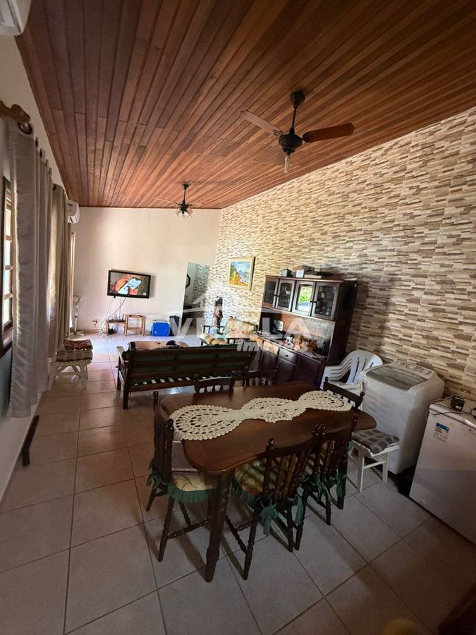 Casa com piscina - à venda -bairro massaguaçu-caraguatatuba-sp