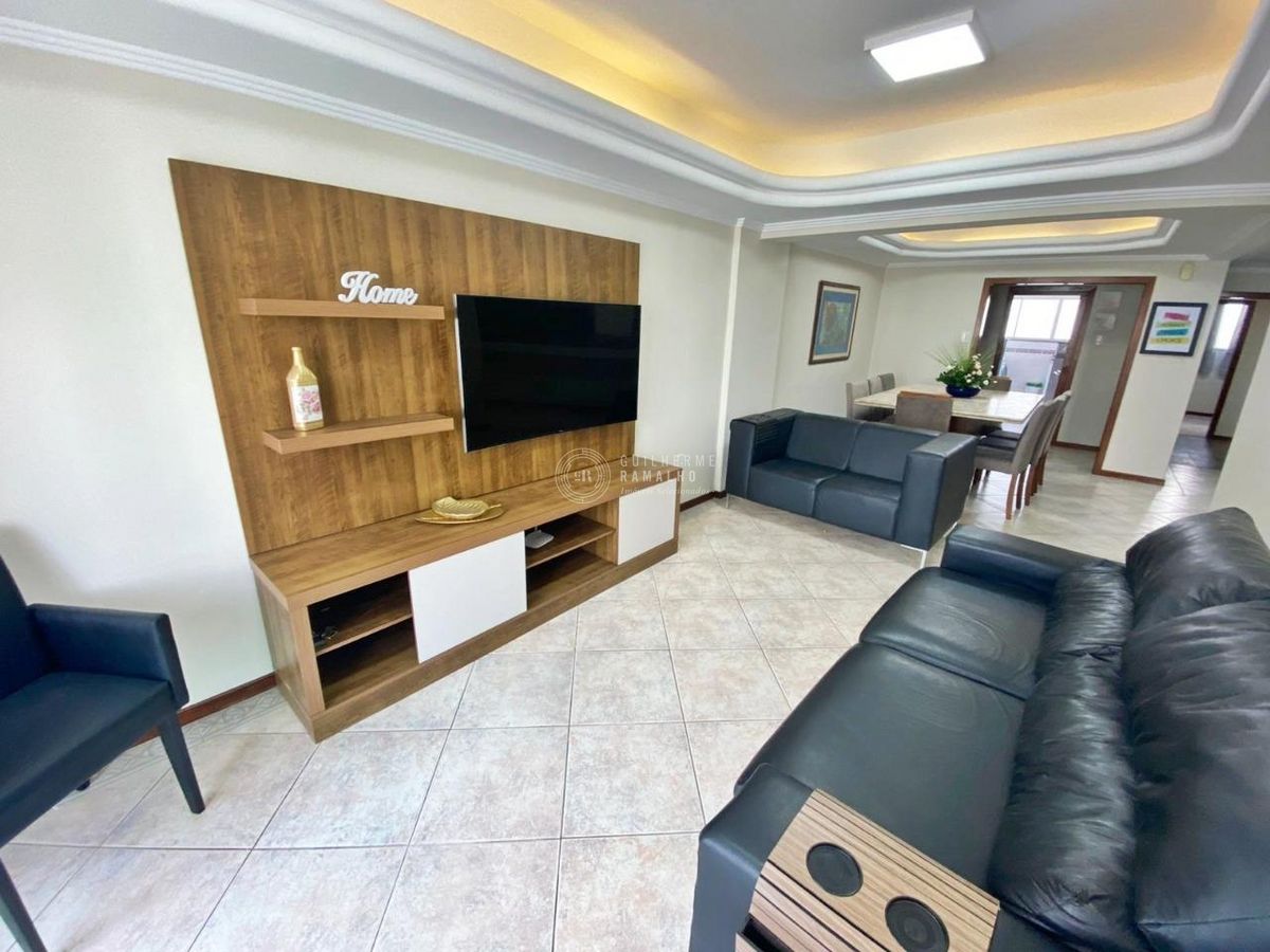 Locação anual: 3 suítes // Sacada // Quadra Mar - Apartamento em Centro, Balneário Camboriú - para locação - IMOBILIÁRIA GUILHERME LTDA