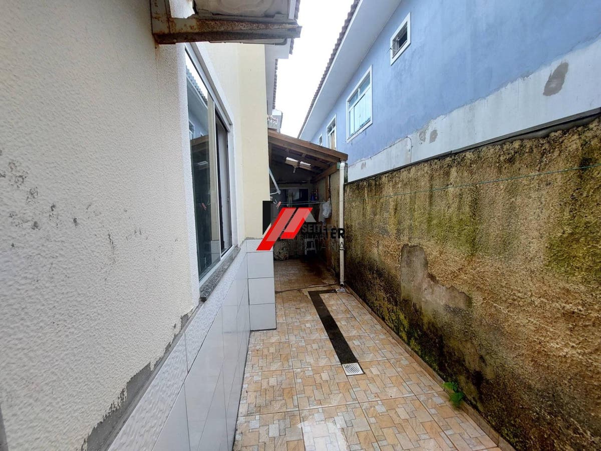 Apartamento 3 dormitorios com suite localizado no Ingleses
