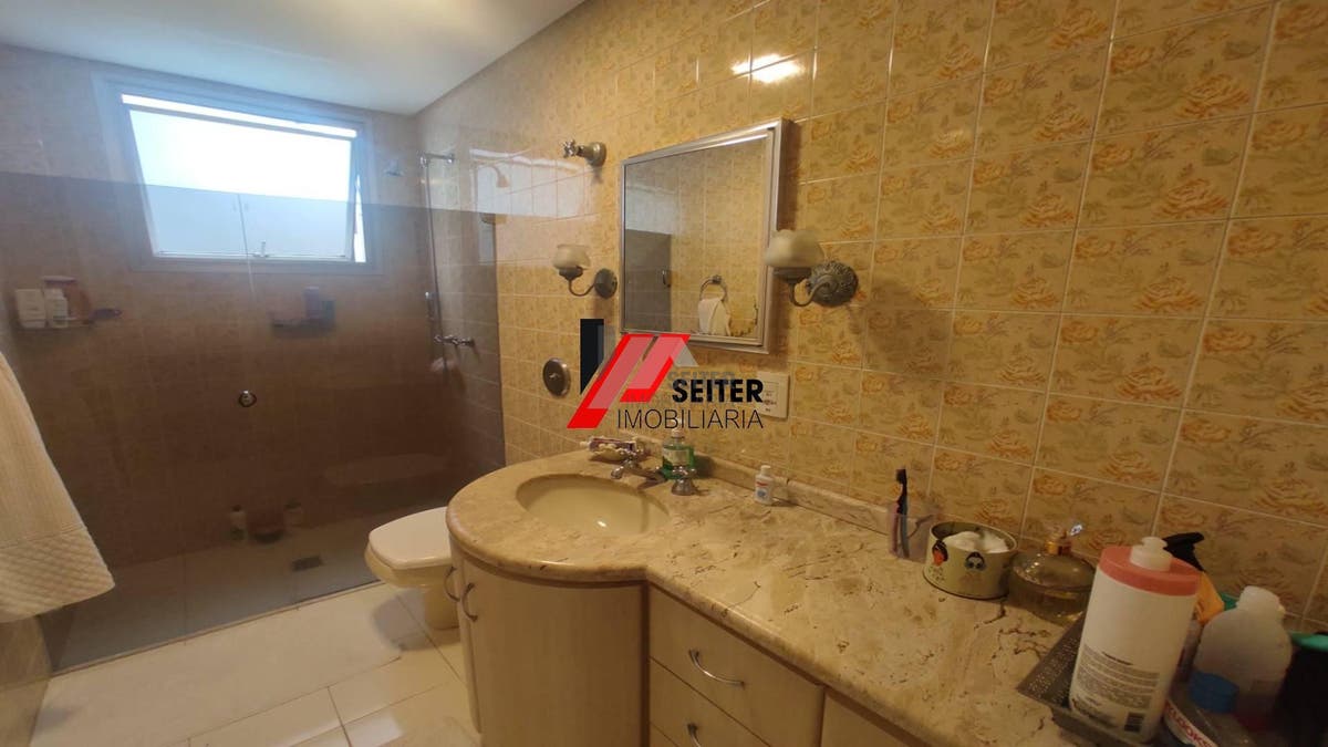 Apartamento a Venda 3 dormitórios Beira mar Florianópolis