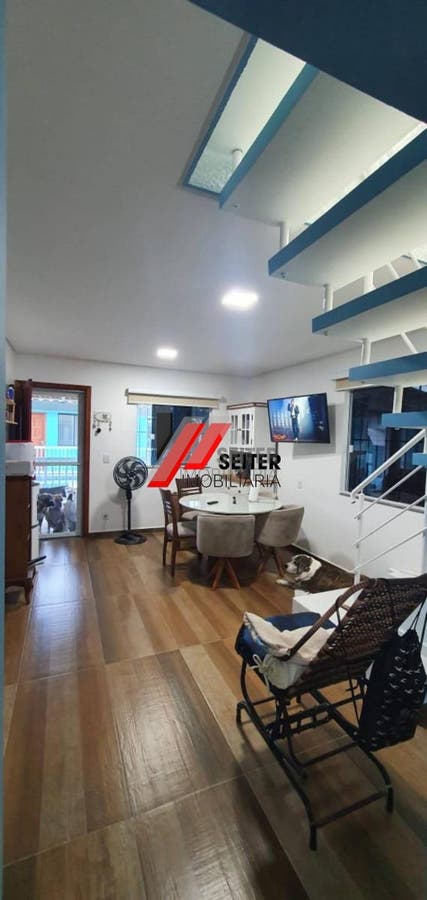 Sobrado 4 dormitorios possui suite com closet e edicula para venda